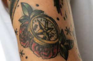 コンパス 羅針盤 方位磁針 のタトゥーが持つ意味とは デザイン画像あり みんなのタトゥー